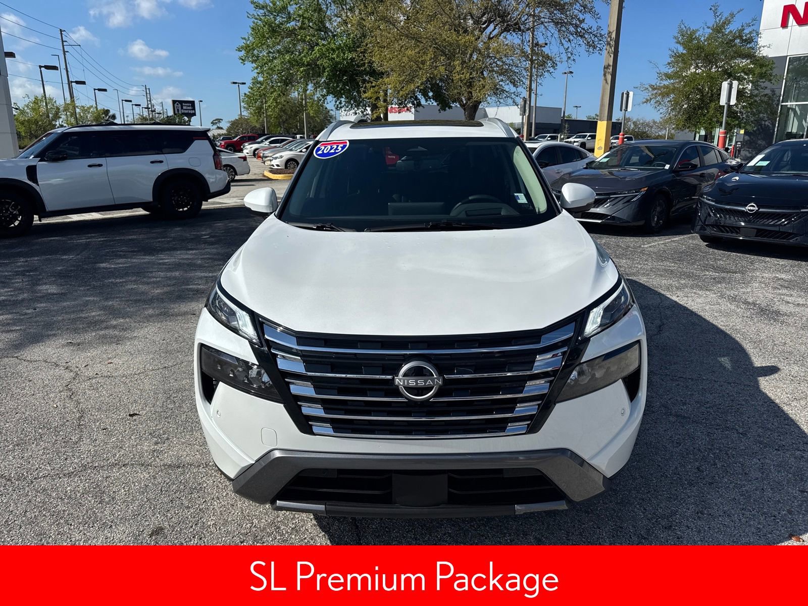 Certified 2025 Nissan Rogue SL w/ SL Premium Package image 3