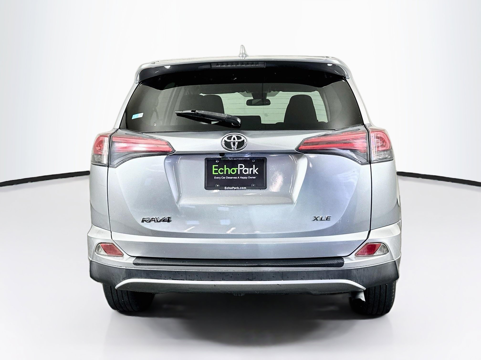 Used 2018 Toyota RAV4 XLE w/ All Weather Liner Package FWD image 7