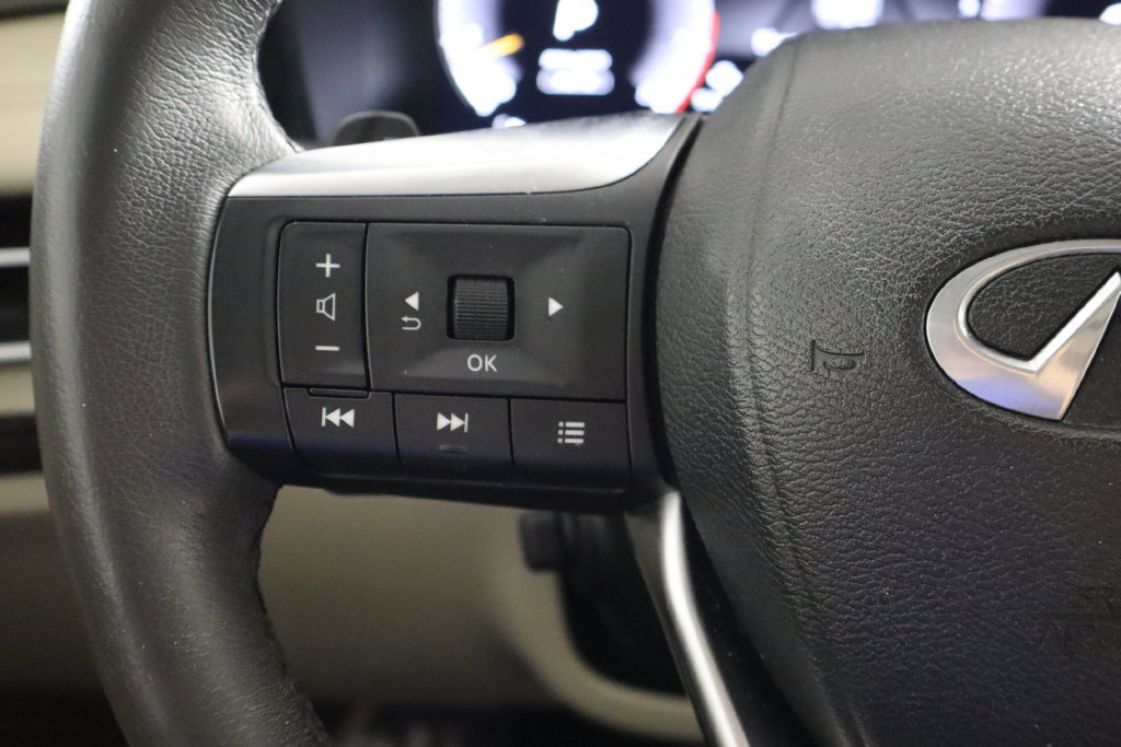 Used 2023 INFINITI QX60 Luxe w/ Cargo Package AWD/4WD image 7