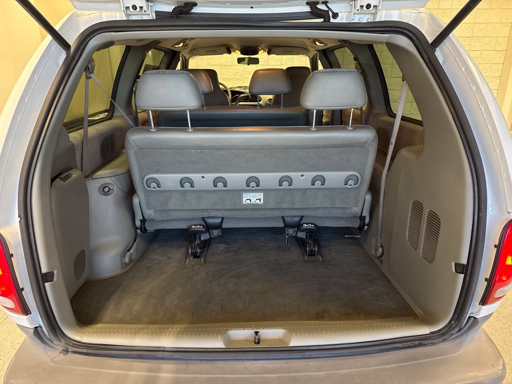 Used 2000 Dodge Grand Caravan SE FWD image 10