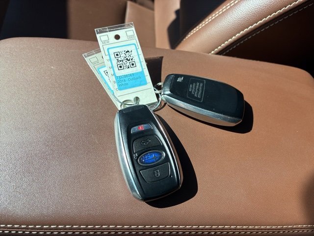 Used 2018 Subaru Outback 3.6R Touring w/ Popular Package #3 image 16