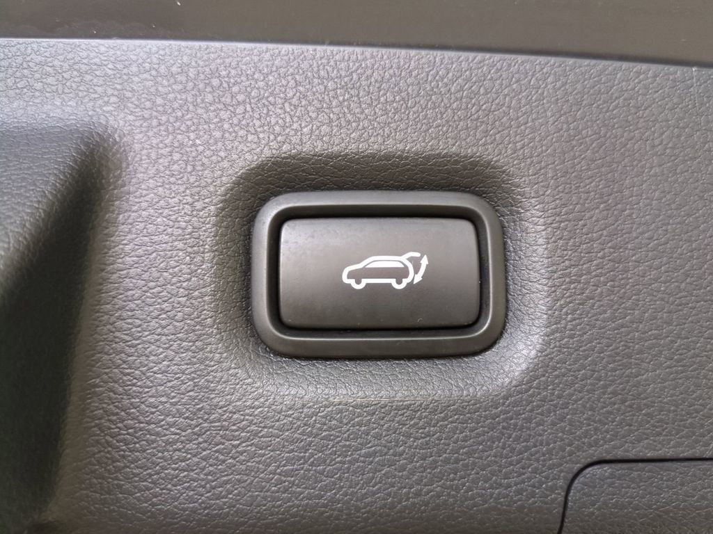 Certified 2021 Hyundai Santa Fe SEL Premium w/ Cargo Package image 15