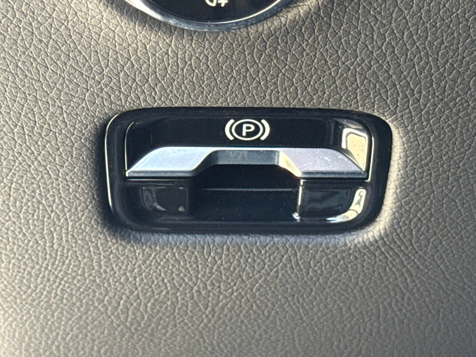Used 2026 Mercedes-Benz GLC 300 image 31