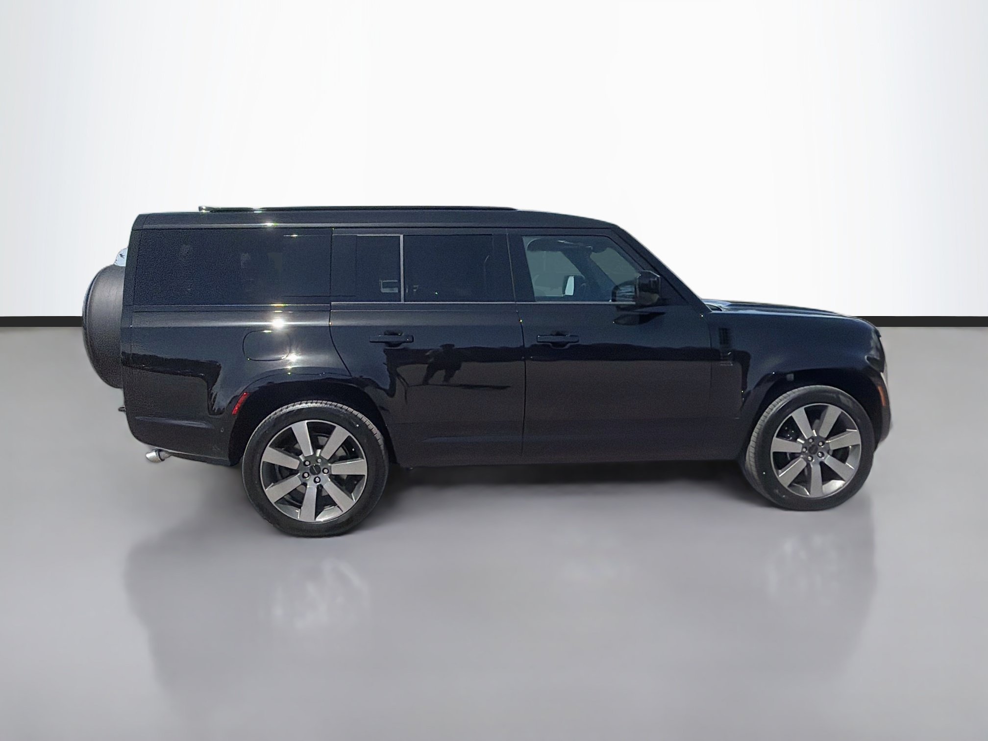 New 2026 Land Rover Defender 130 V8 AWD/4WD image 6