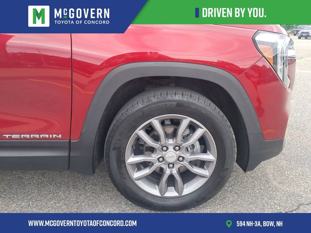 Used 2024 GMC Terrain SLT w/ Infotainment Package II AWD/4WD image 12