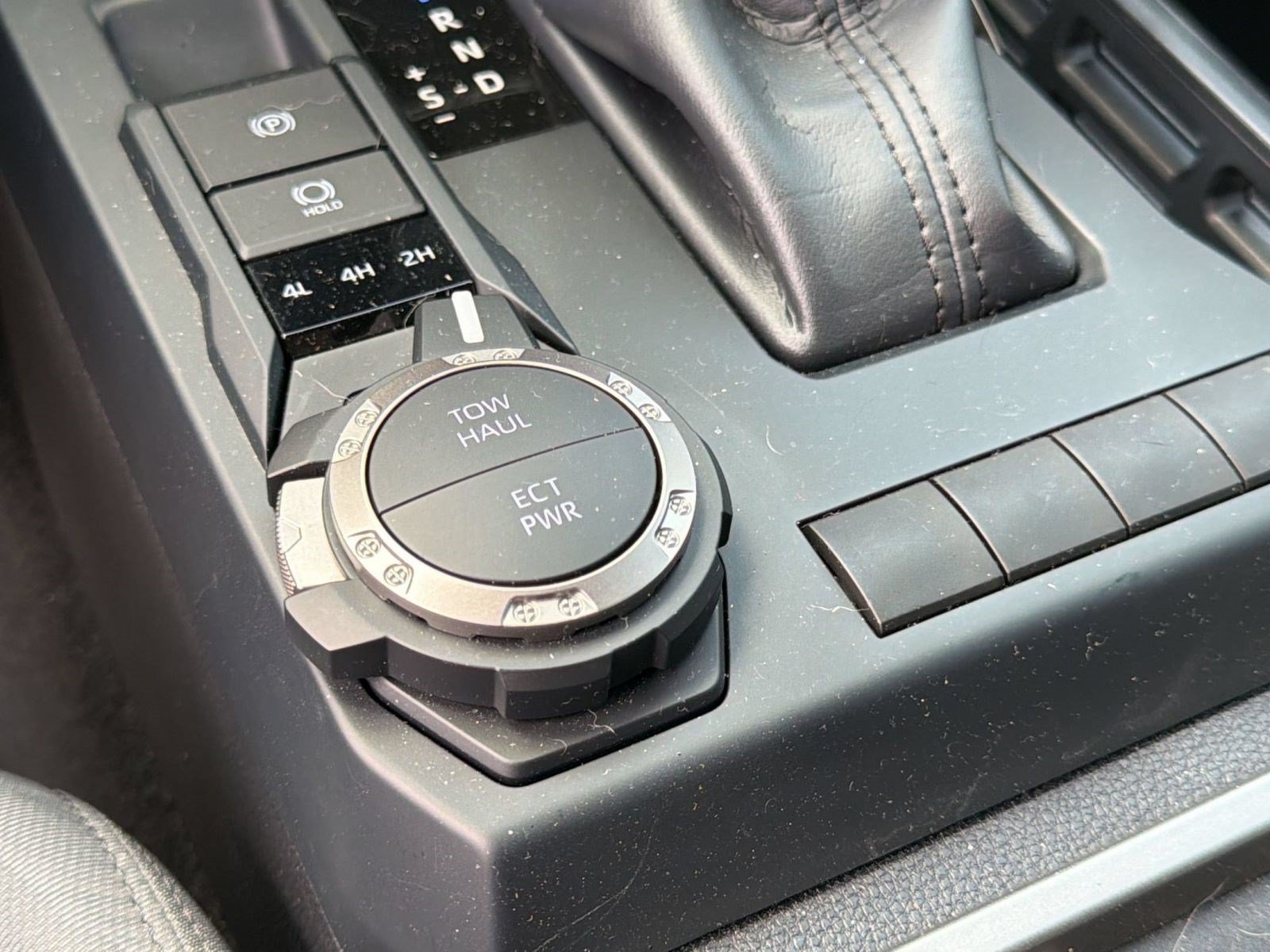 Used 2025 Toyota Tacoma SR5 AWD/4WD image 28