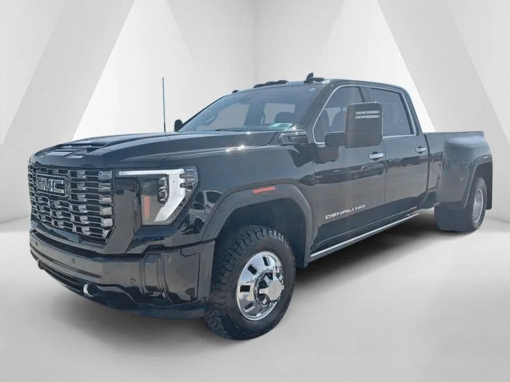 Used 2025 GMC Sierra 3500 Denali Ultimate AWD/4WD image 3