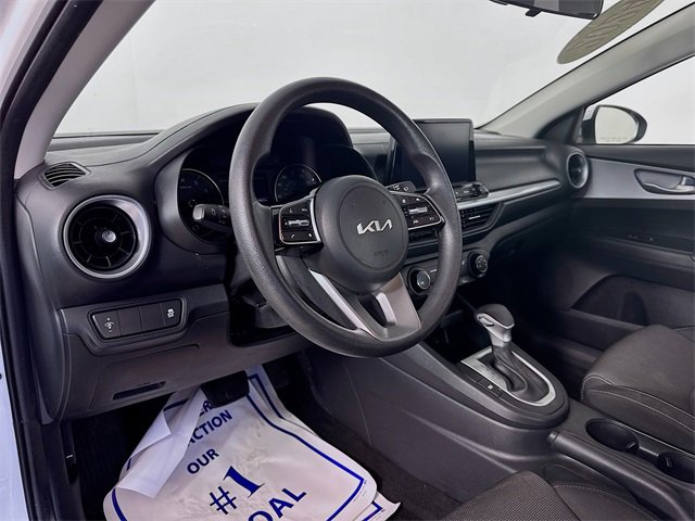 Used 2024 Kia Forte LXS image 9