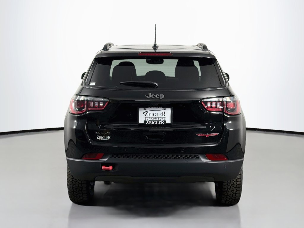 New 2026 Jeep Compass Trailhawk w/ Sun, Sound & Navigation Group AWD/4WD image 6