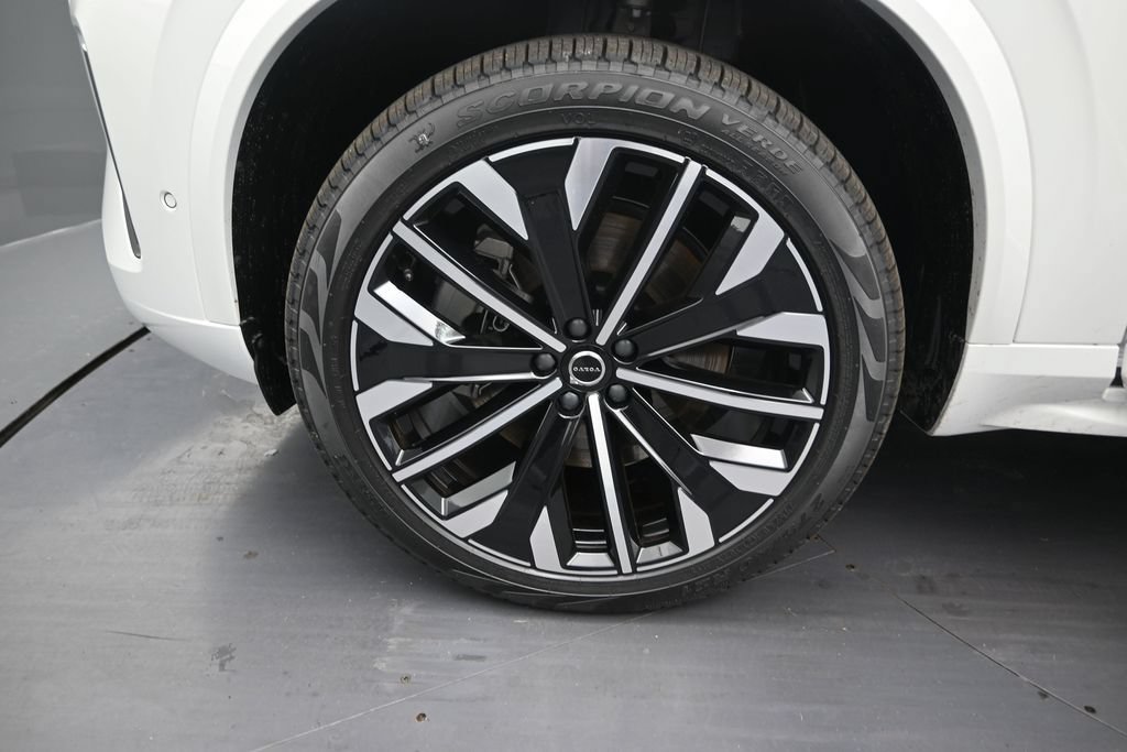 New 2026 Volvo XC90 T8 Plus w/ Protection Package Premier AWD/4WD image 9