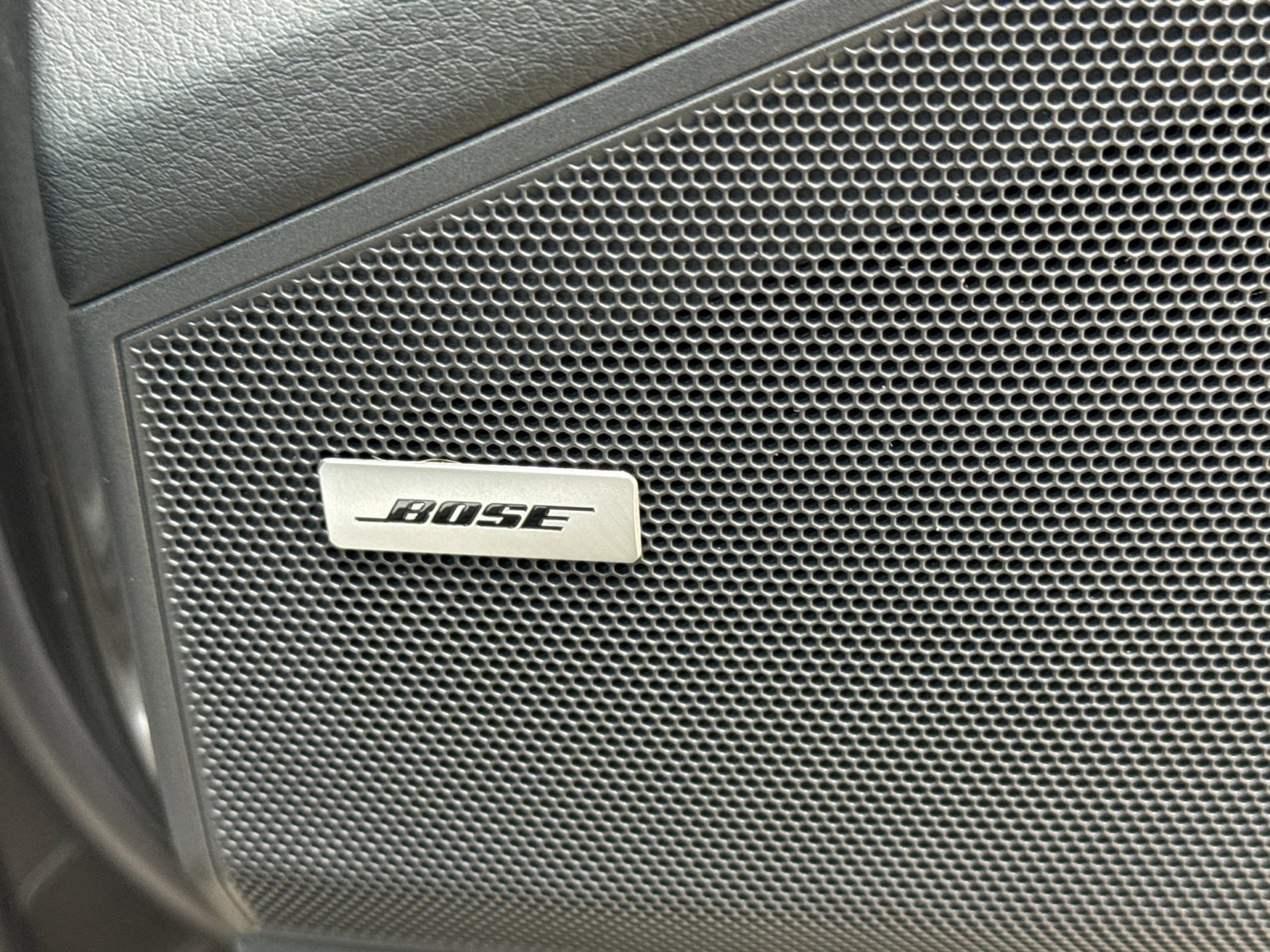 Certified 2026 Porsche Cayenne AWD/4WD image 21