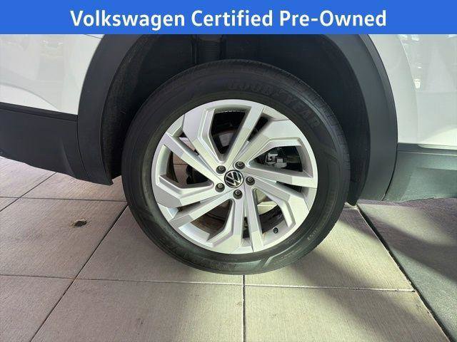 Certified 2023 Volkswagen Atlas SE image 12