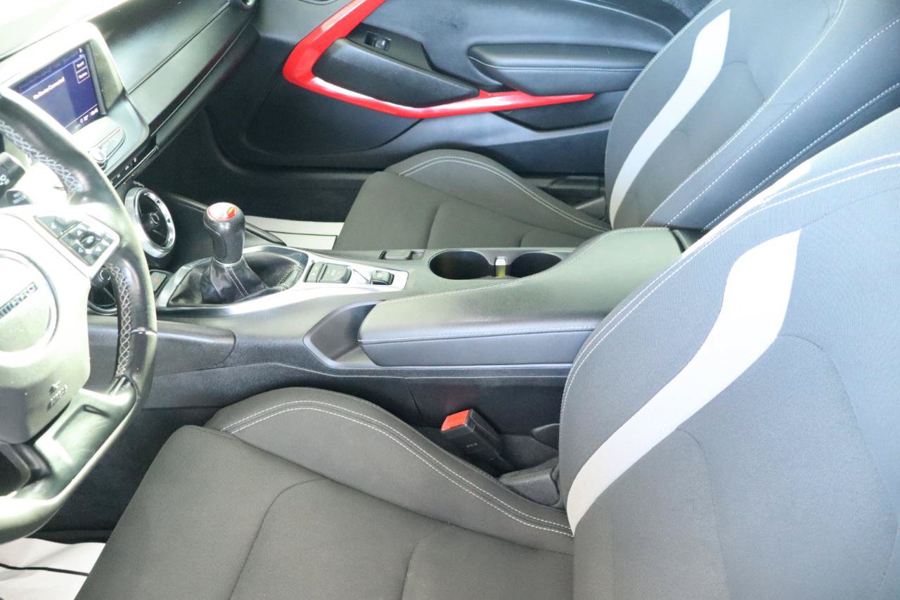 Used 2022 Chevrolet Camaro LT RWD image 18