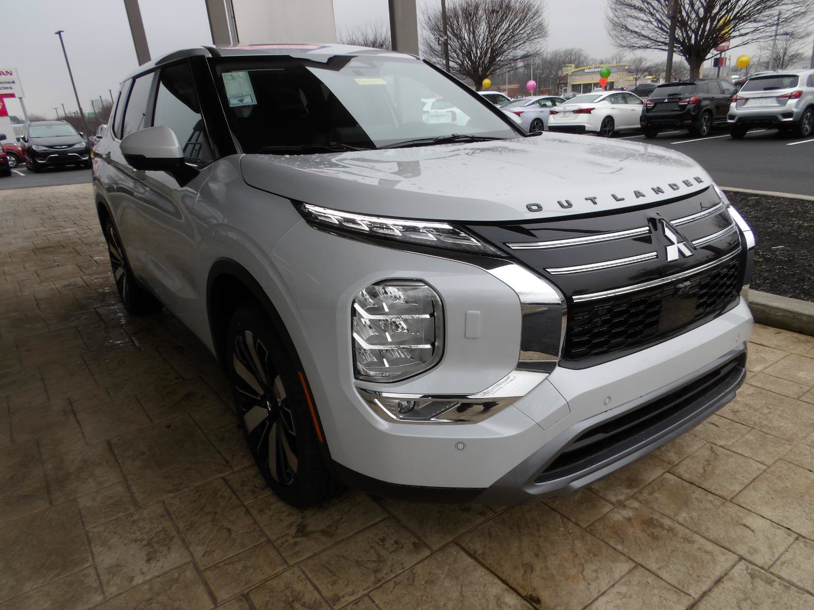 New 2026 Mitsubishi Outlander SE AWD/4WD image 3