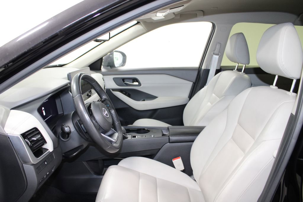 Used 2024 Nissan Rogue SL FWD image 17