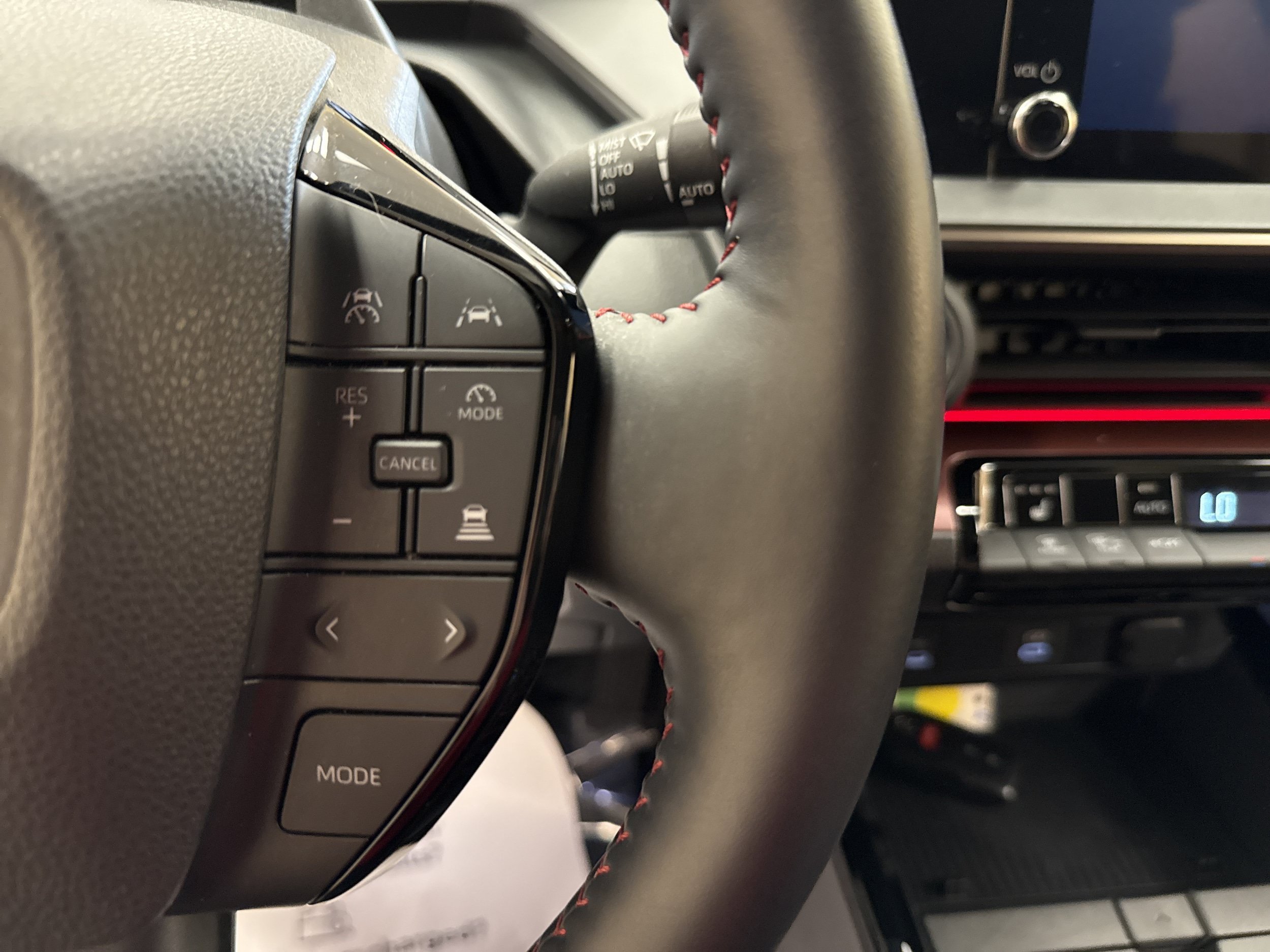 Used 2023 Toyota Prius Prime FWD image 41