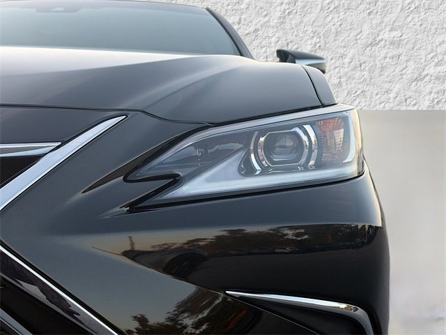 New 2025 Lexus ES 350 w/ Premium Package image 9