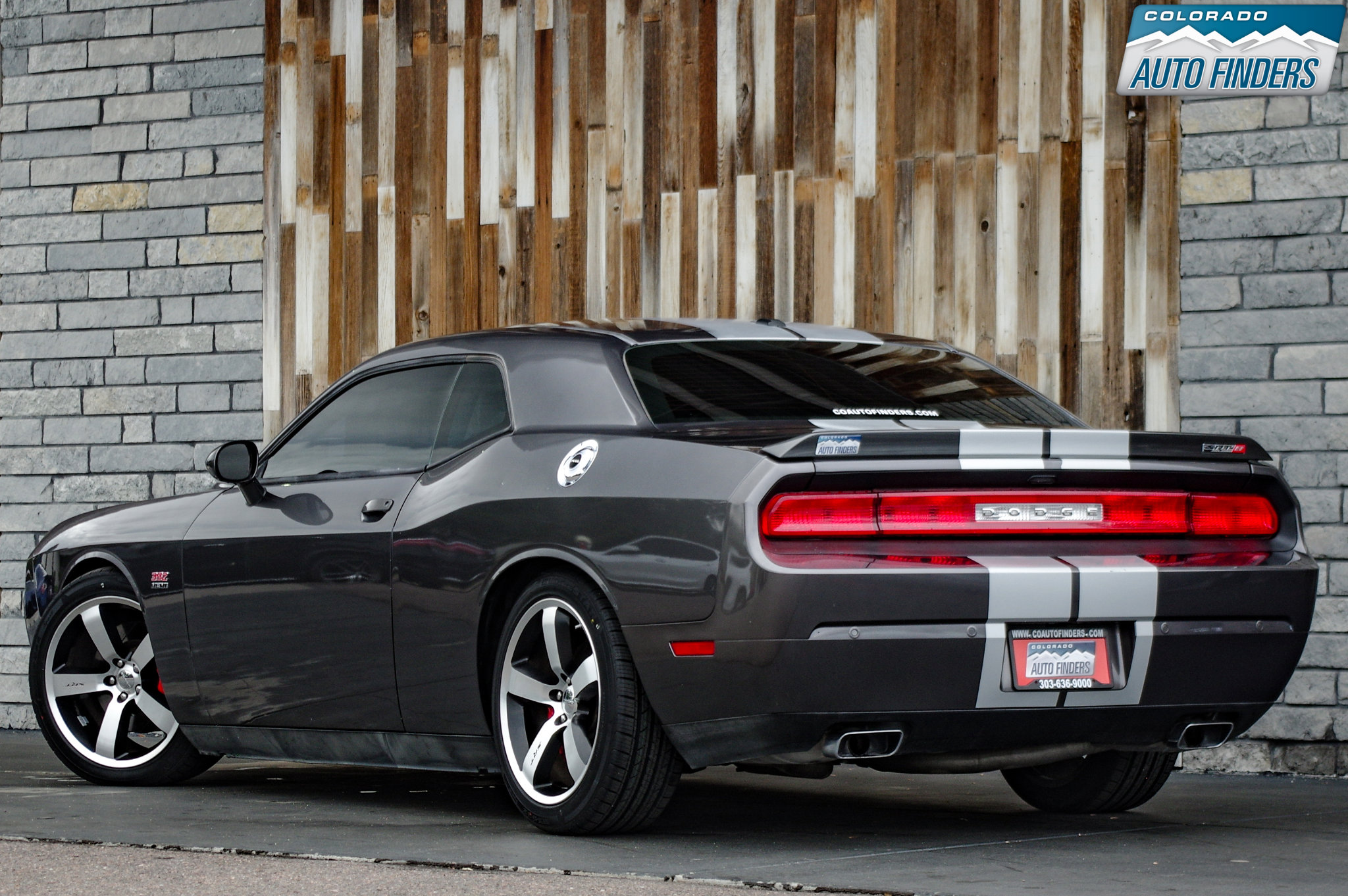 Used 2014 Dodge Challenger SRT8 w/ Harman/Kardon Audio Group image 4