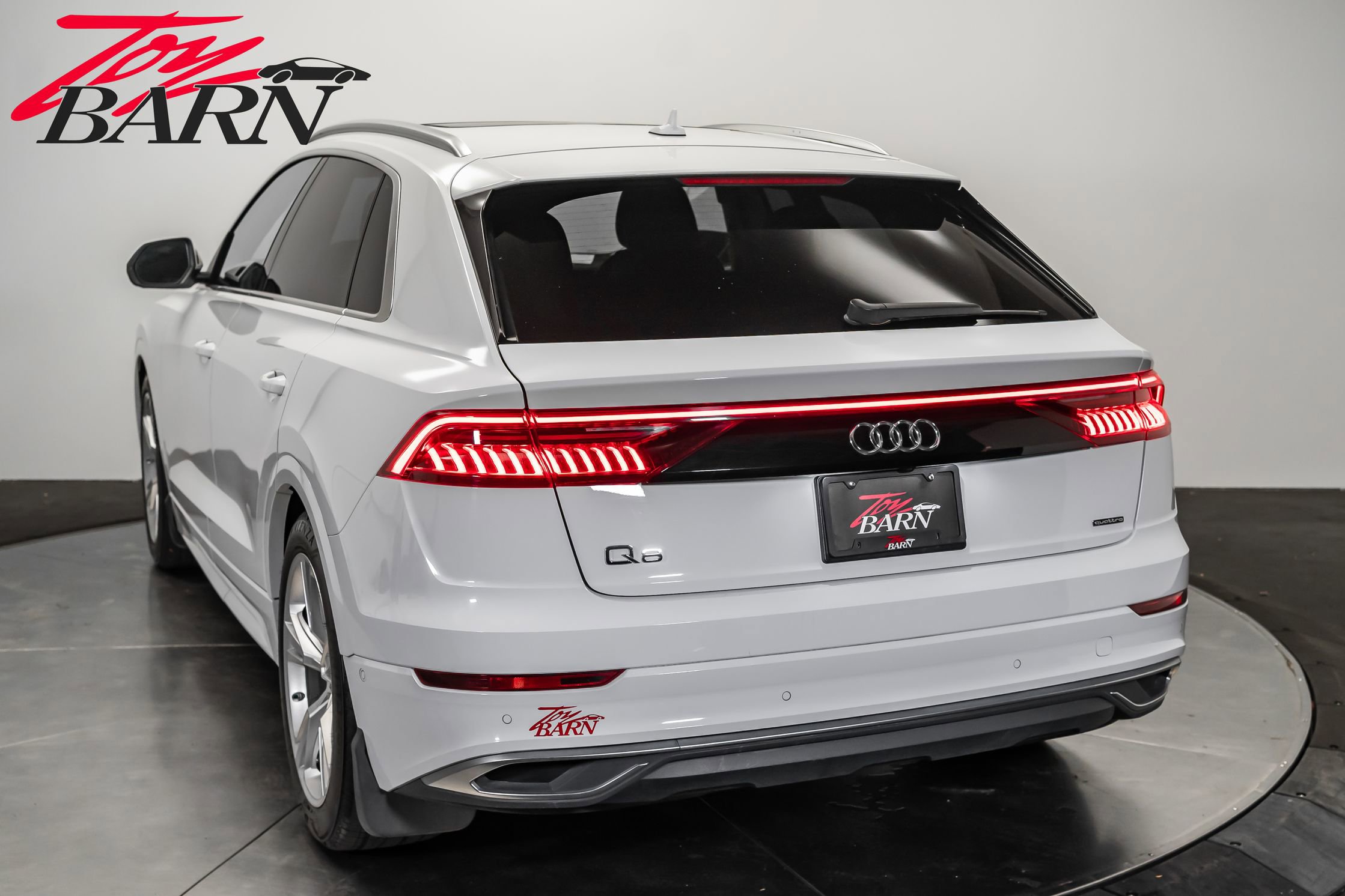 Used 2023 Audi Q8 Prestige image 10