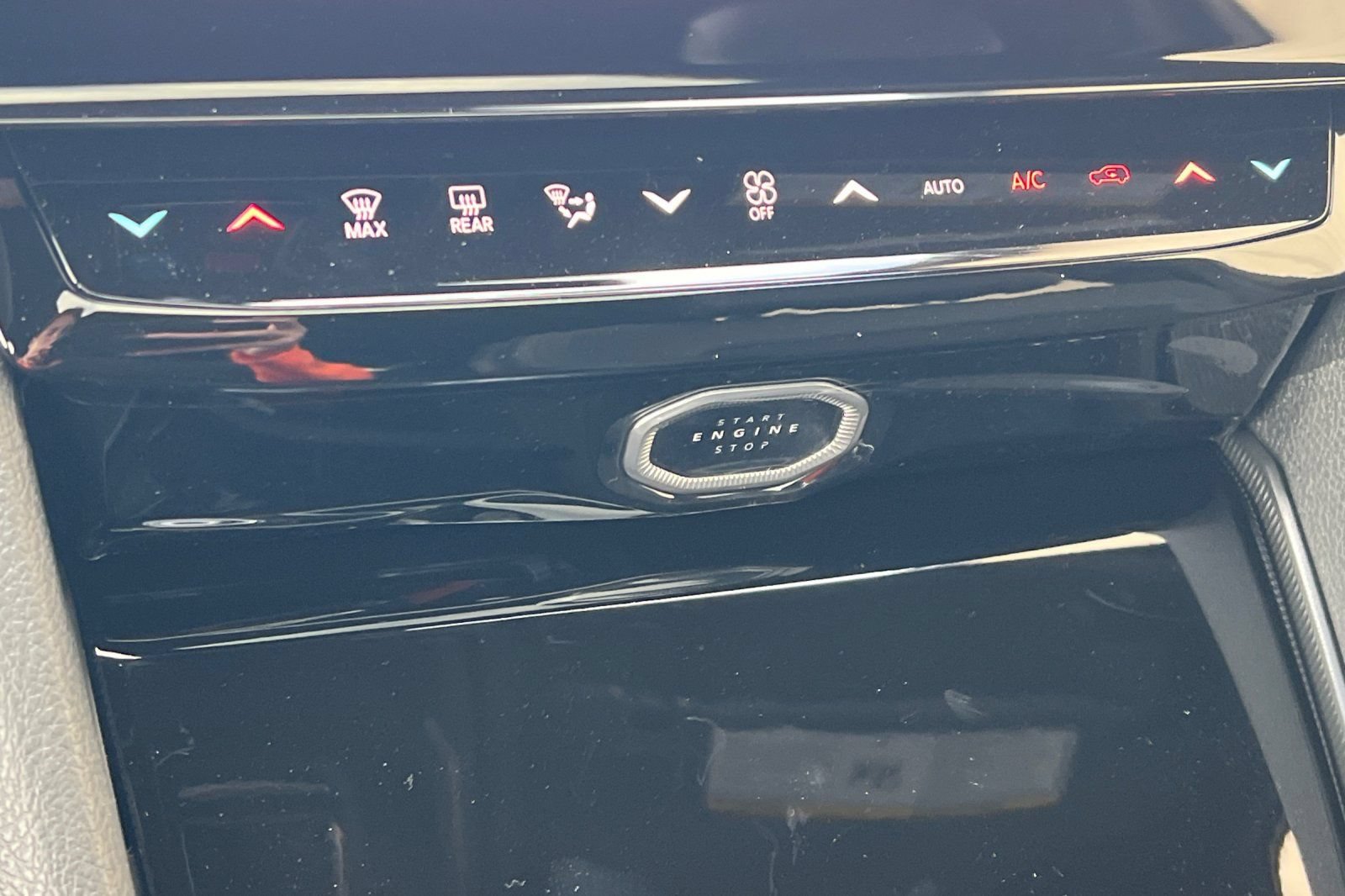 New 2026 Jeep Grand Cherokee Altitude AWD/4WD image 22