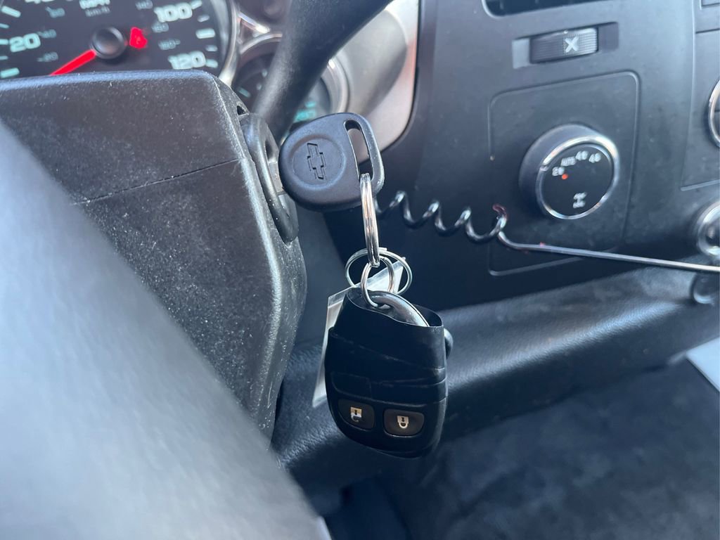 Used 2013 Chevrolet Silverado 1500 LT image 28