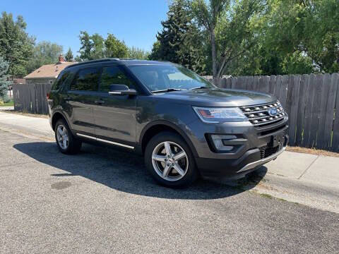 Used 2017 Ford Explorer XLT image 8