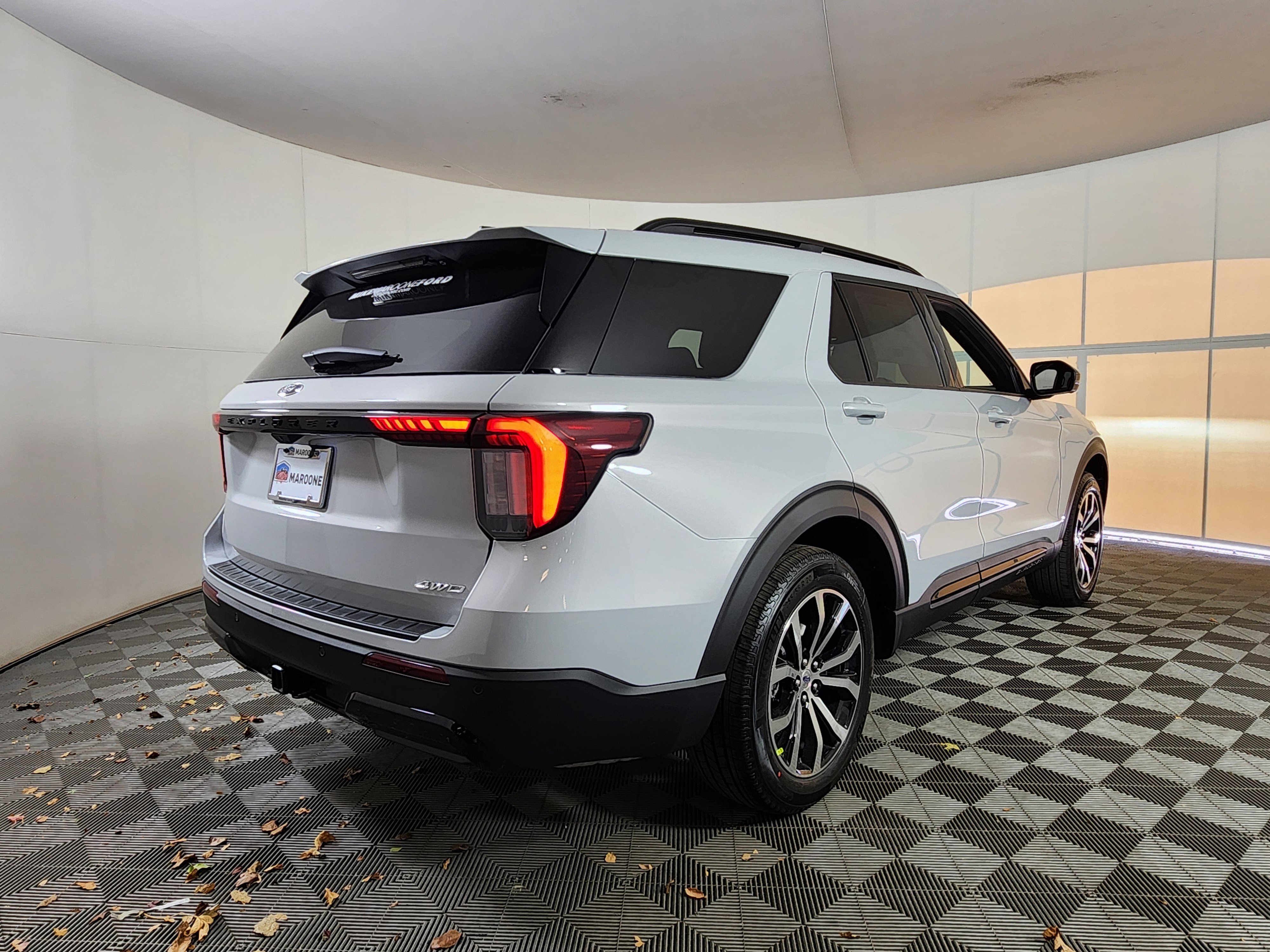 New 2026 Ford Explorer ST-Line image 7