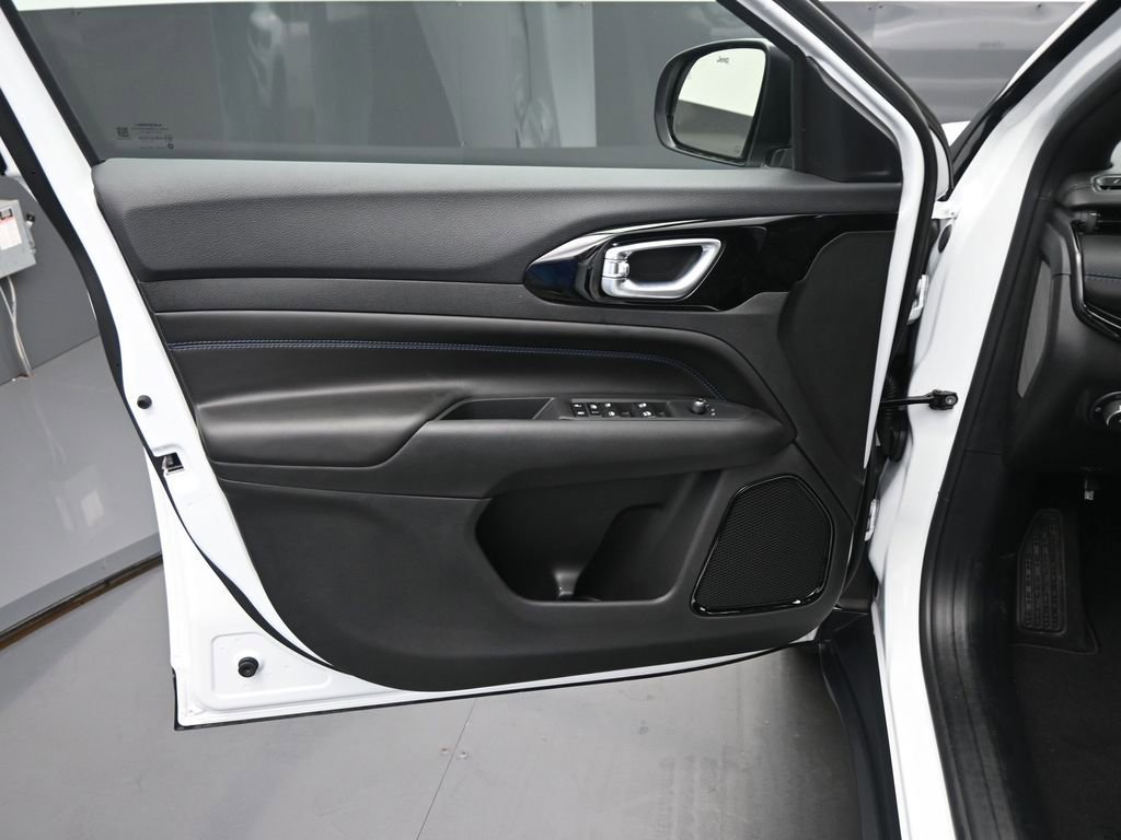New 2026 Jeep Compass Limited image 12