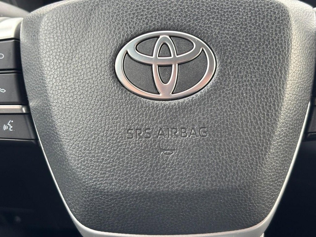 Used 2025 Toyota Grand Highlander AWD image 27