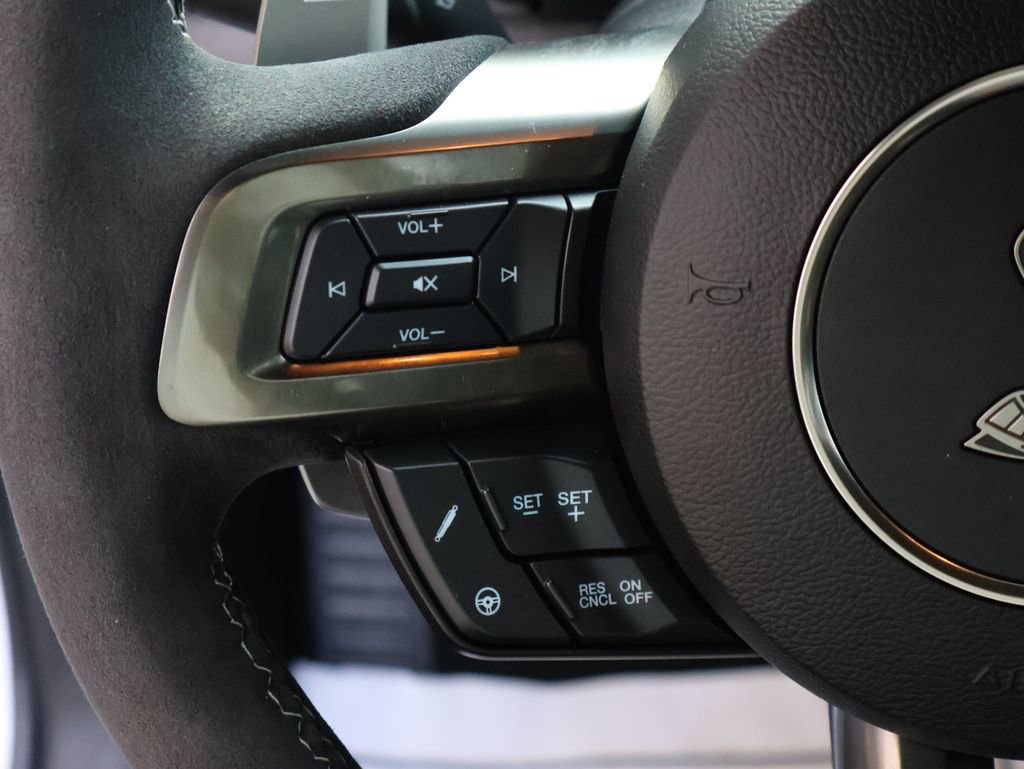 Used 2022 Ford Mustang Shelby GT500 w/ Technology Package image 32