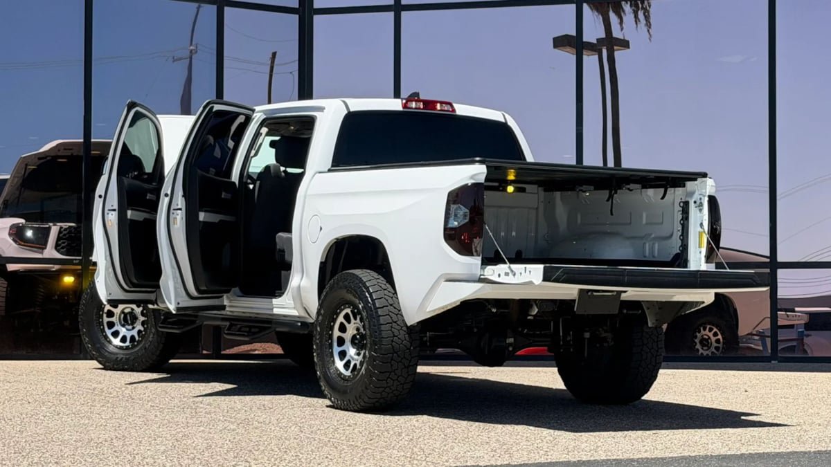 Used 2021 Toyota Tundra SR5 AWD/4WD image 33