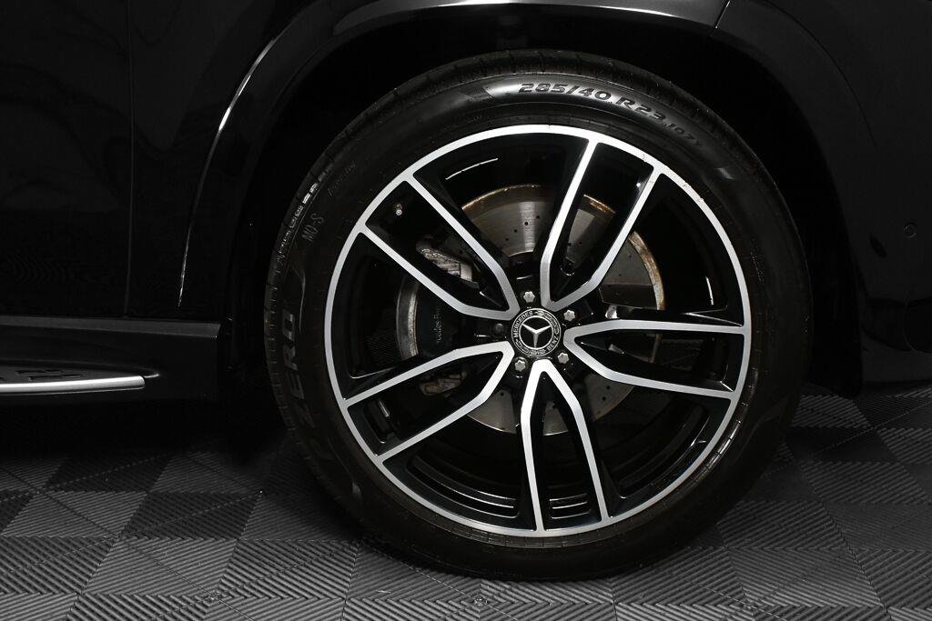 Used 2025 Mercedes-Benz GLS 580 4MATIC image 37