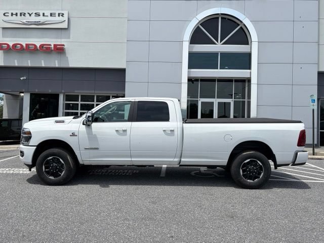 New 2026 RAM 2500 Laramie AWD/4WD image 4
