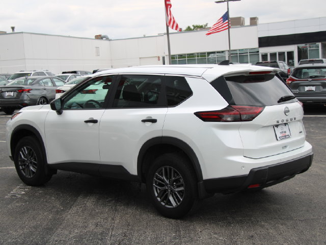 Certified 2025 Nissan Rogue S AWD/4WD image 4