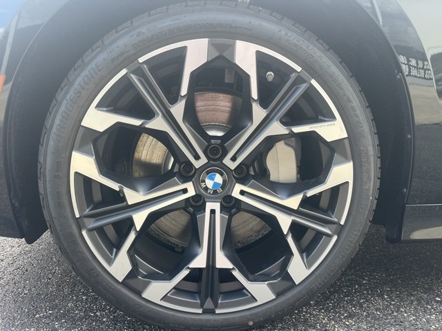 New 2025 BMW 330i xDrive Sedan w/ Convenience Package AWD/4WD image 8