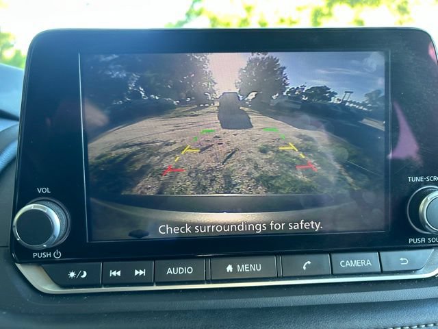 Used 2024 Nissan Rogue SV FWD image 13