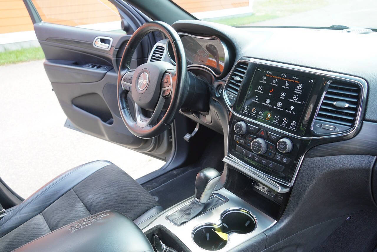 Used 2021 Jeep Grand Cherokee Laredo X AWD/4WD image 16