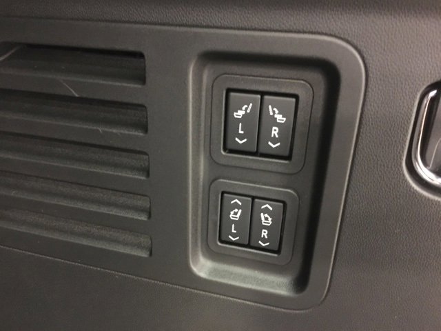 New 2026 Chevrolet Traverse High Country w/ LPO, Floor Liner Package image 16