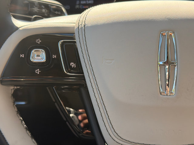 New 2027 Lincoln Aviator Reserve w/ Luxury Package RWD image 30