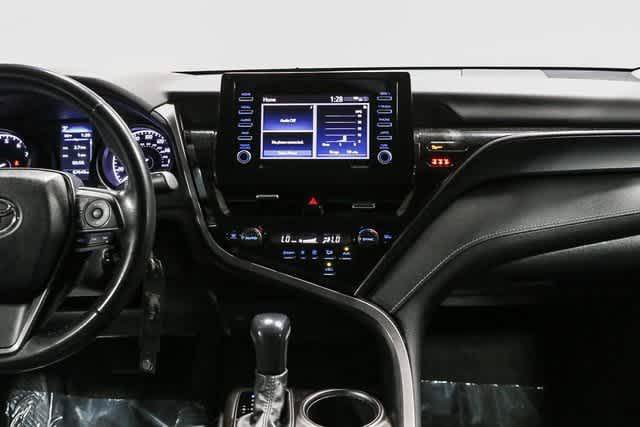 Certified 2022 Toyota Camry SE FWD image 14