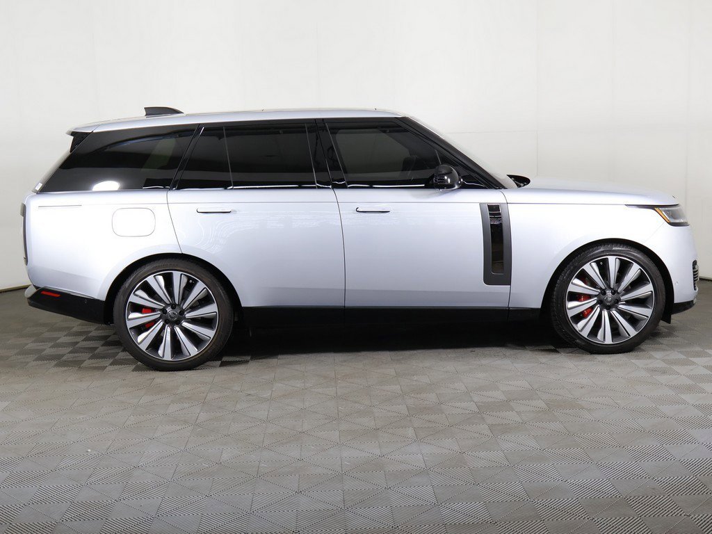 Used 2023 Land Rover Range Rover SV image 20