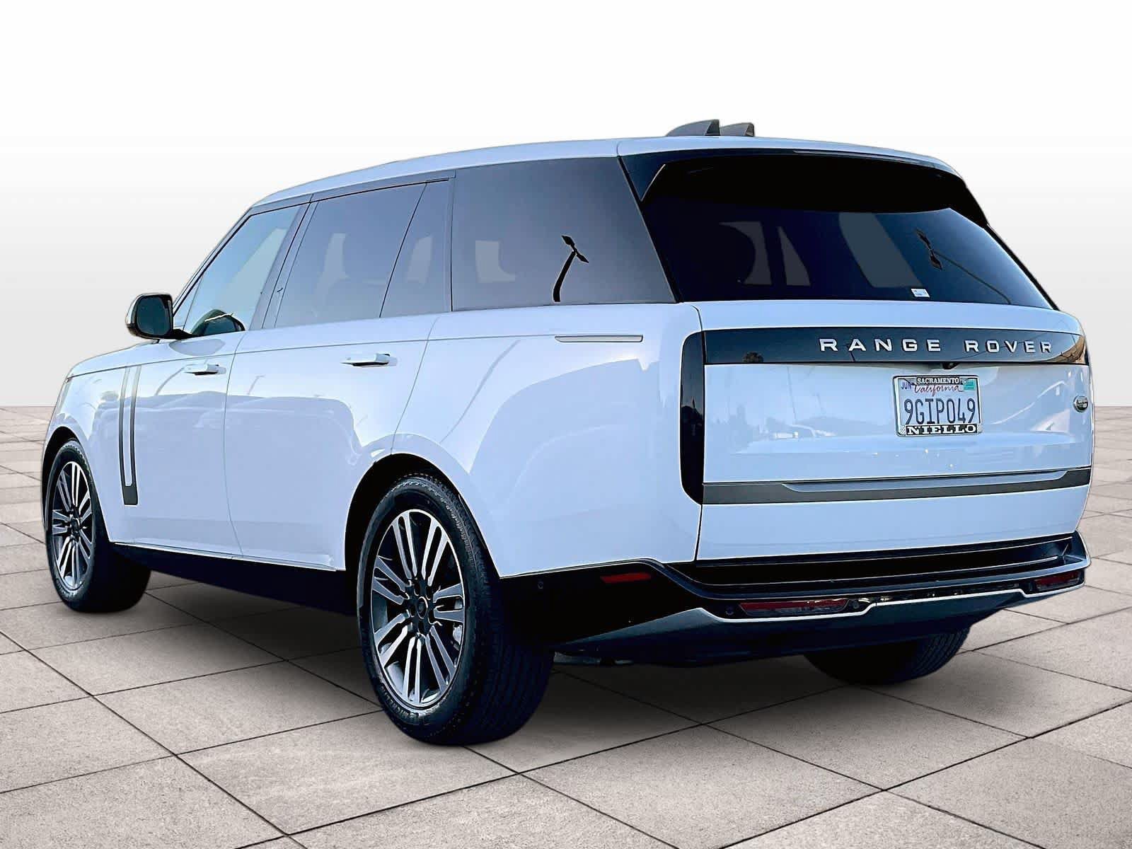 Used 2023 Land Rover Range Rover Long Wheelbase SE AWD/4WD image 15