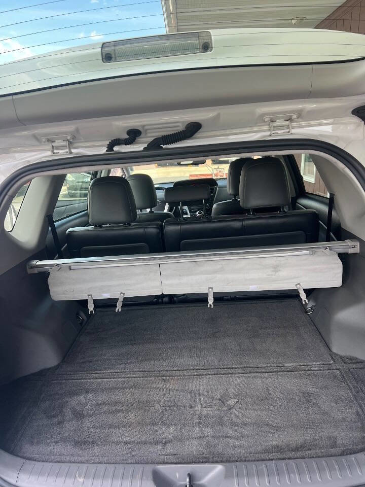 Used 2013 Toyota Prius V Five image 10