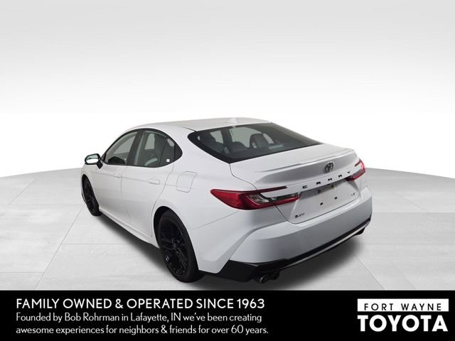 Used 2025 Toyota Camry SE FWD image 9