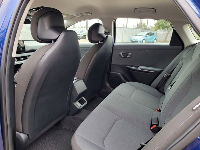 New 2025 Kia K4 LXS image 7