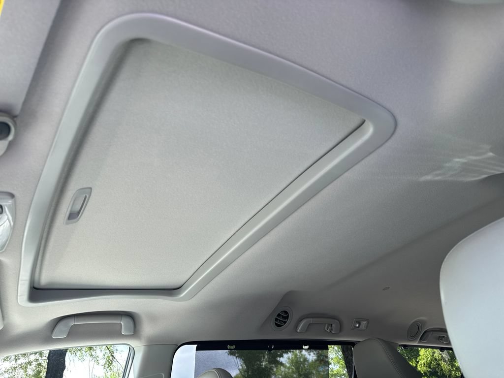 Used 2013 Toyota Sienna XLE FWD image 30
