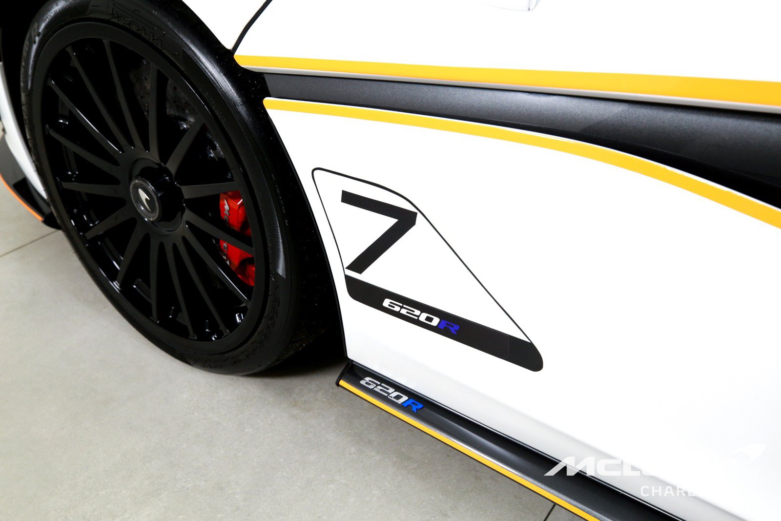 Used 2020 McLaren 620R RWD image 34