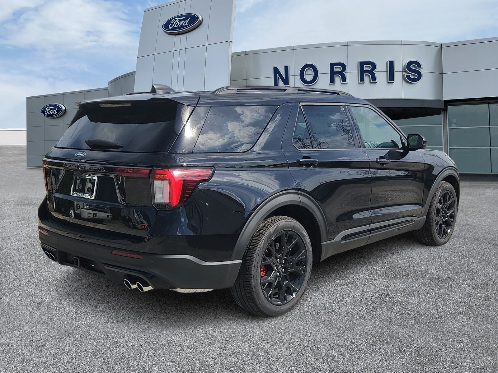 New 2027 Ford Explorer ST w/ Sun And Sound Package AWD/4WD image 4