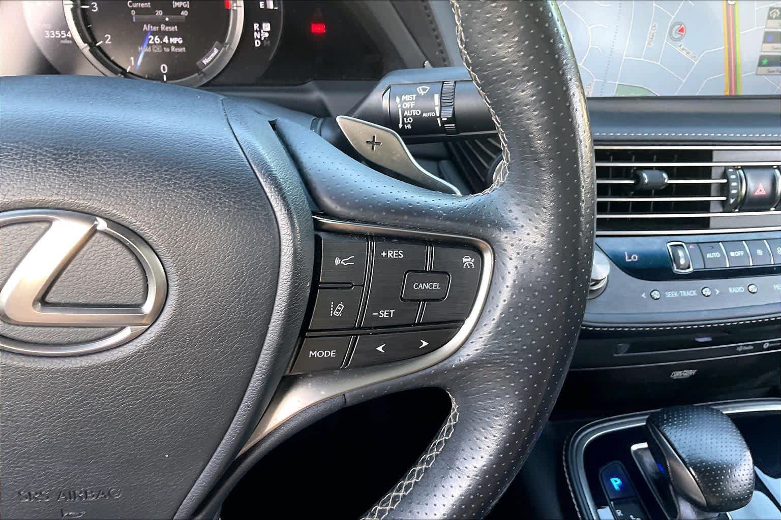 Used 2018 Lexus LS 500 F Sport w/ Accessory Package (Z2) AWD/4WD image 25