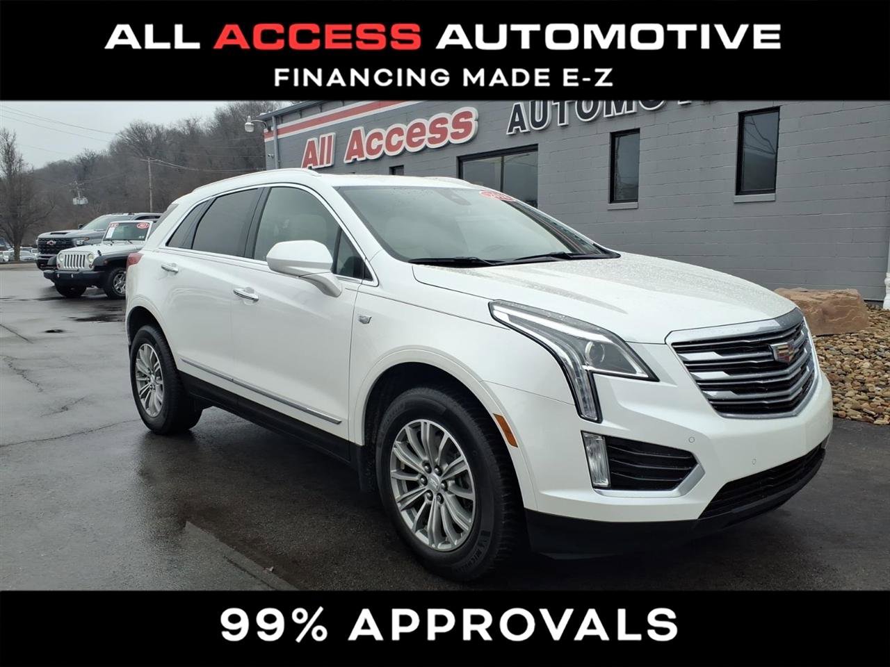 Used 2018 Cadillac XT5 Luxury w/ Driver Awareness Package image 2